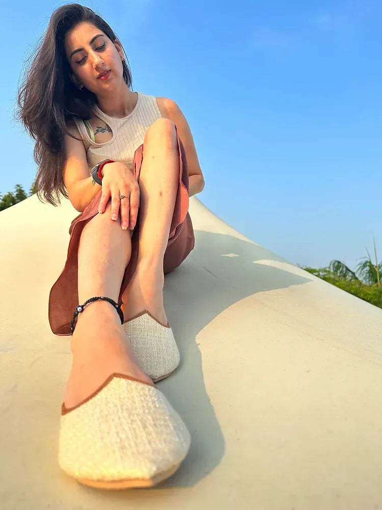 Ekaya Mojaris